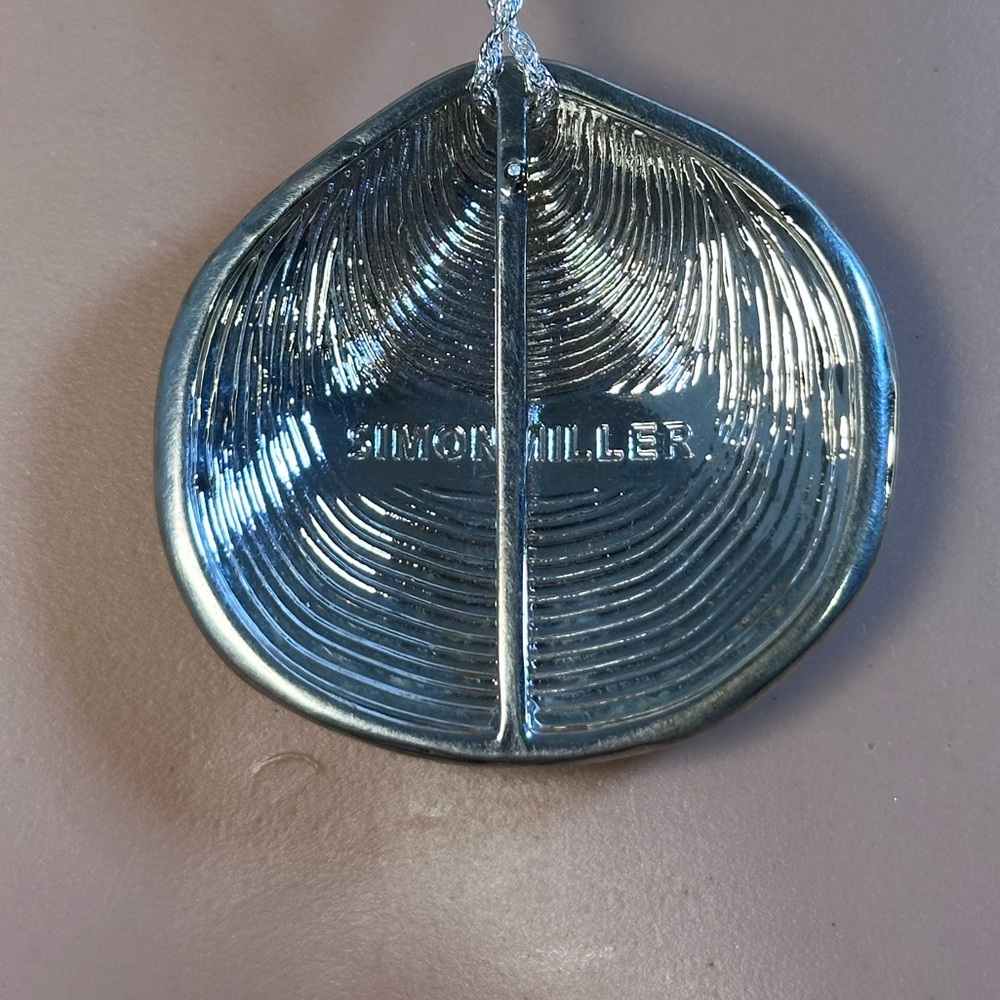 SIMONMILLER Moule necklace in Silver seashell pendant - Picture 3 of 5